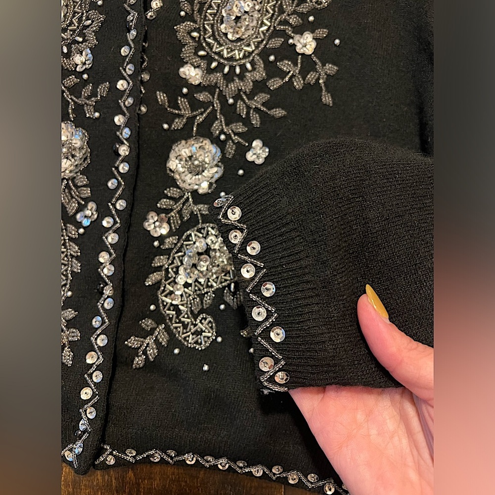 V I N T A G E 80's Beaded and Sequined Cropped Cardigan Sweater - Picture 6 of 7